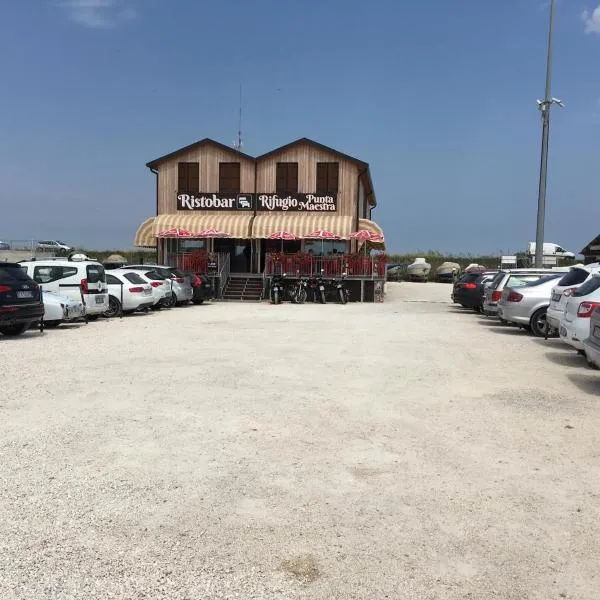 Rifugio PUNTA MAESTRA, hotel v destinaci Pila