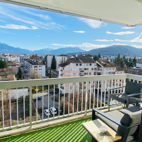 Panorama Stay, Pool, Balcony and Mountain View, ξενοδοχείο στην Ανεσί