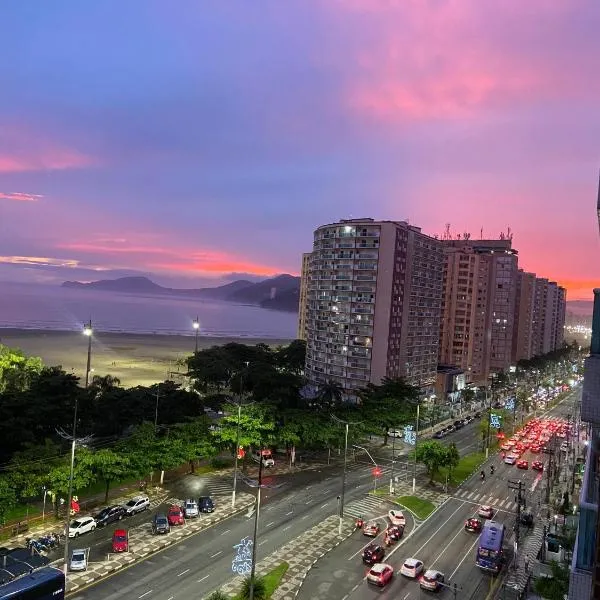 Apartamento Historico Beira Mar - Na avenida da Praia, hotel in Santos