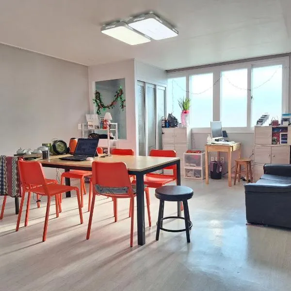 Gotaya Guesthouse, hotel in Andong