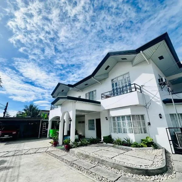 Calel Guest House, hotel v destinaci Palompon