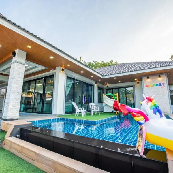 Airport Pool Villa บางเสร่, hotel in Bang Sare