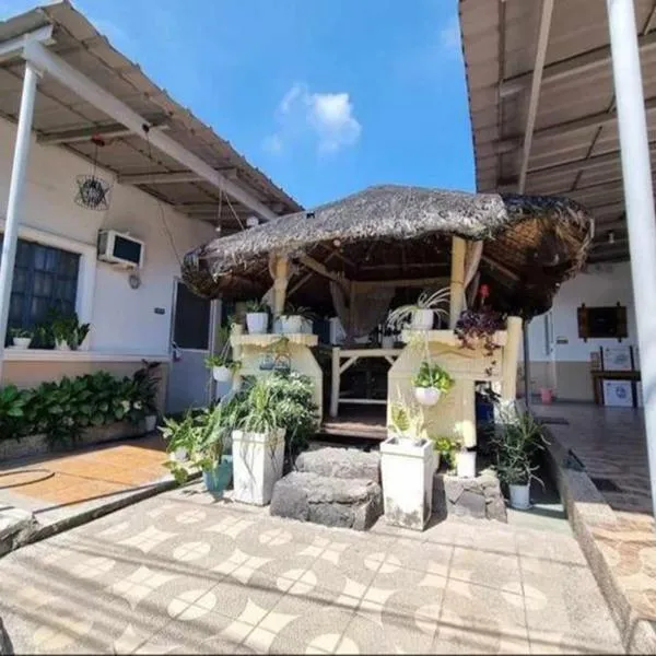 BTH Traveller's Home, hotel v destinaci Balanga