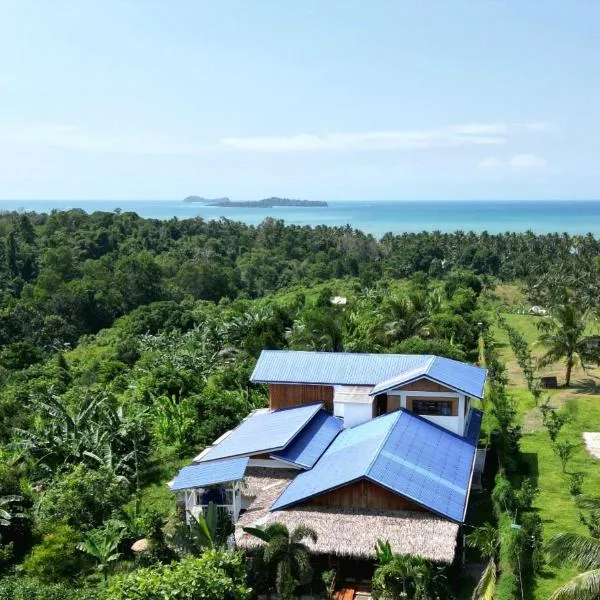 Paruparong Bughaw Ecofarm Resort, hotel v destinaci Quezon