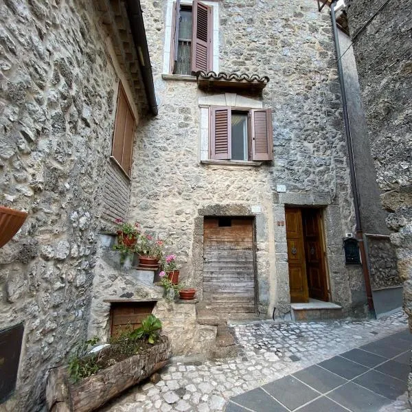 Casa di montagna nei monti simbruini, hotel in Trevi nel Lazio