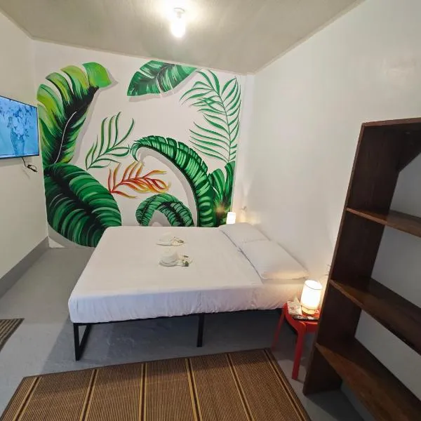 Gubat Apartelle, hotel v destinaci Lalao