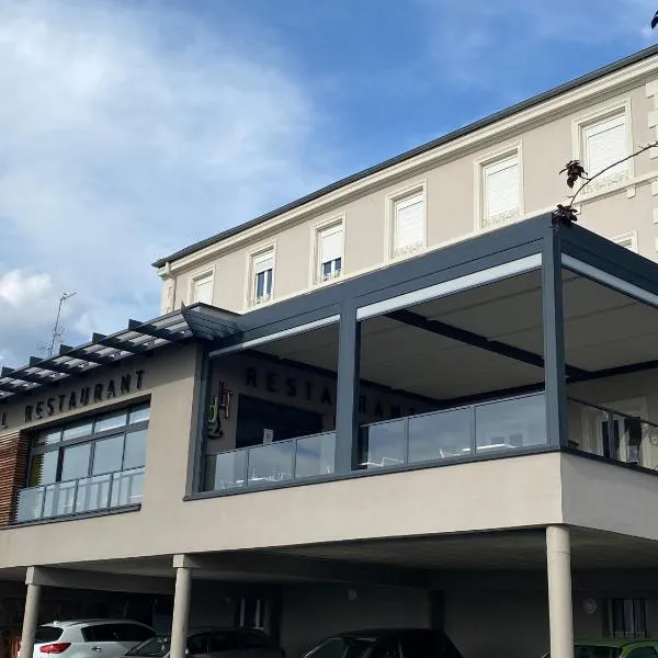Logis Hôtel Le Tisseur des Saveurs, hotel v destinaci Panissières