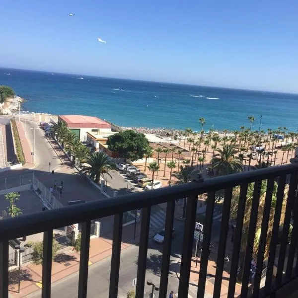 Dreamhomesbymaria beachfront with wifi, hotel din Fuengirola