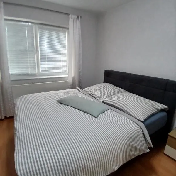 Ferienwohnung Röddenau, hotel v destinaci Röddenau