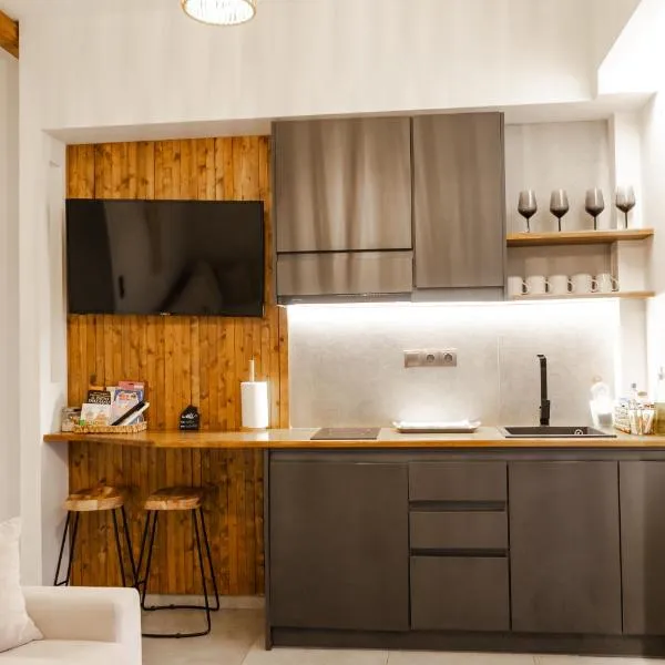 Aellw cozy apartment 2, hotel v destinaci Néa Thésis