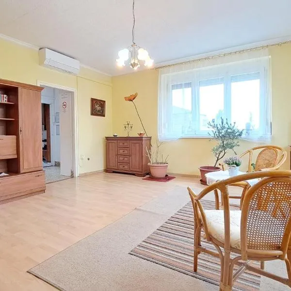 Rétifarkas Apartment with a green belt, fantastic city views and free parking, hotel in Budapest