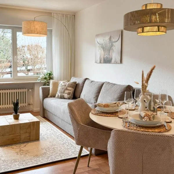 Schwarzwald-Studio mit Sonnenbalkon nähe Grillplatz, hotel in Lenzkirch