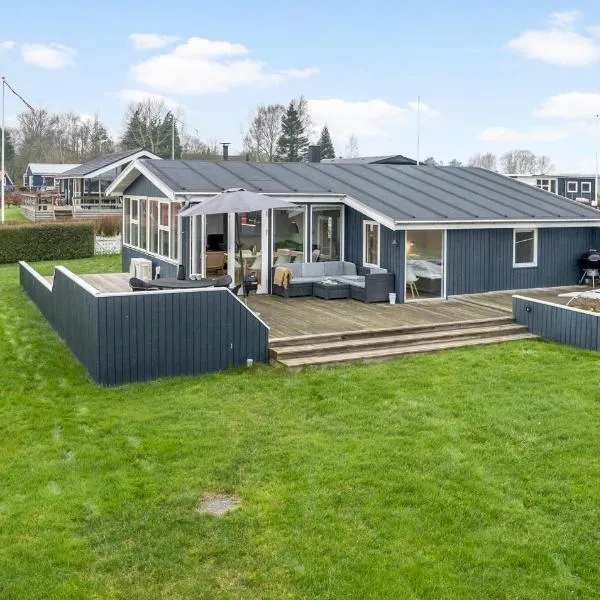 Gorgeous Home In Juelsminde With Wifi, khách sạn ở Sønderby