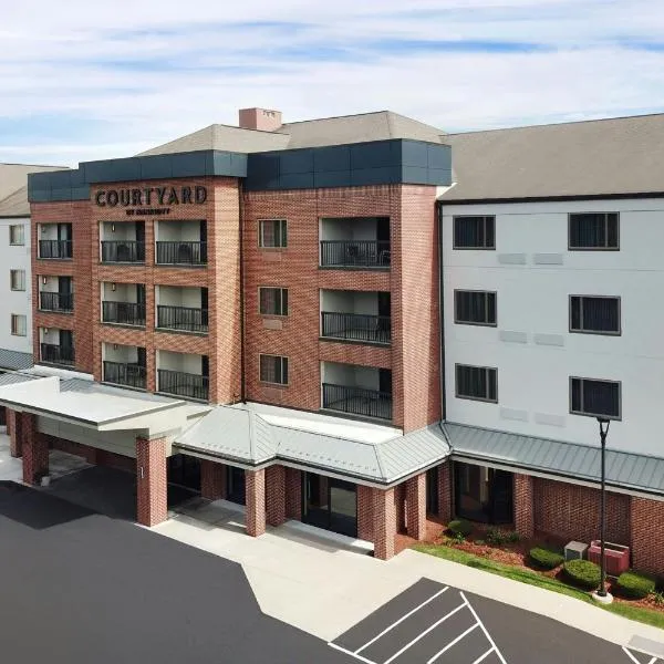 Courtyard Worcester、ウースターのホテル