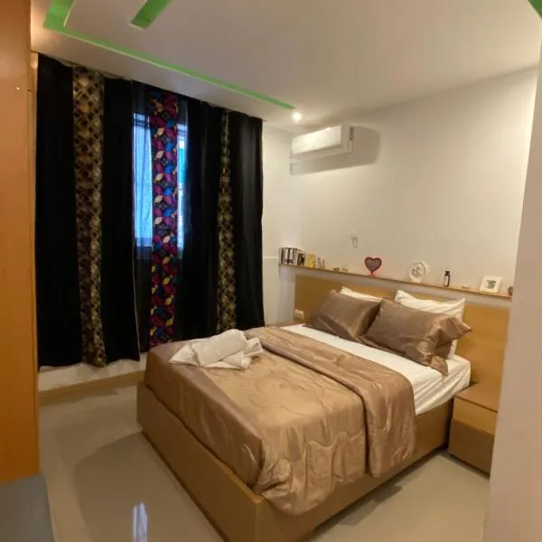 Infinito house, hotel in Praia