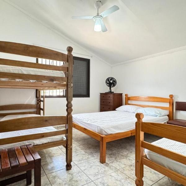 Casa a 300 metros Praia, 5 quartos, com área Gourmet , Mirante, Piscina, churrasqueira e ar condionado em 2 quartos - Foto 2