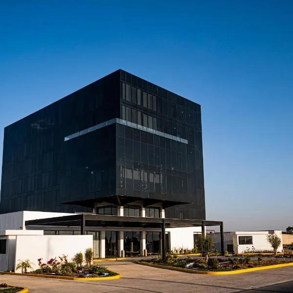 Radisson San Luis Potosi Aeropuerto, hotel in Santa Ana