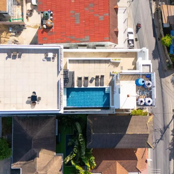 Yenna Apartment, hotel in Kamala Beach