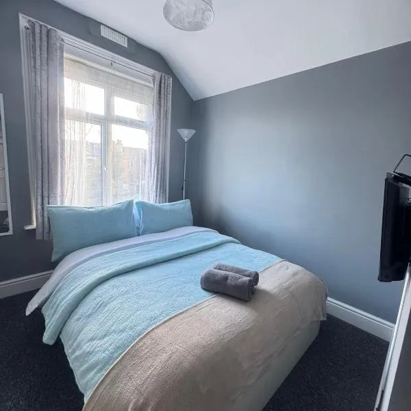 Shirley House 6, Guest House, Self Catering, Self Check in with smart locks, use of Fully Equipped Kitchen, close to City Centre, Ideal for Longer Stays, Excellent Transport Links, hotel v destinaci Southampton