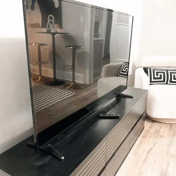 Abbott Retreat- 4min walk to TTU & 2 king beds，拉伯克的飯店