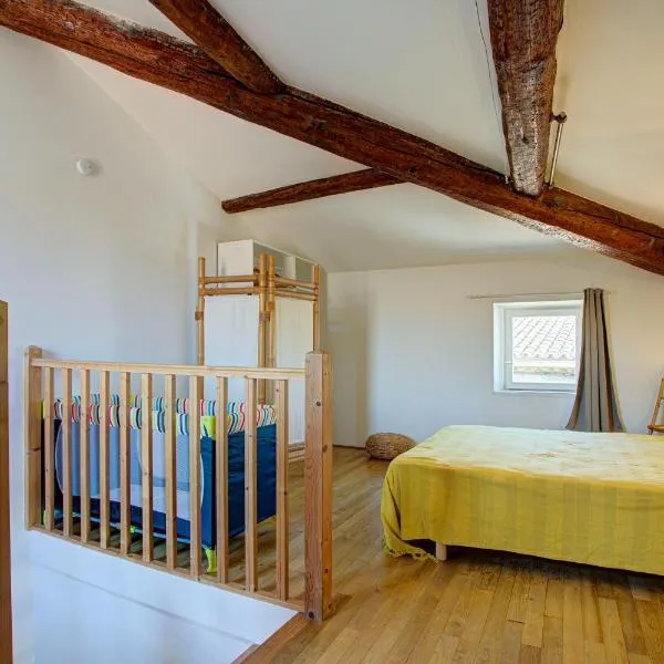 L'Oustalet - Single-family home with terrace Oustalet – hotel w mieście Ferrals-lès-Corbières