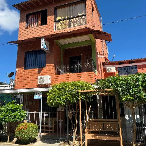 Mi pueblo natal Aptos y habitaciones, hotel in Necoclí
