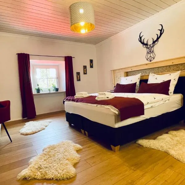 Gasthaus zur Post, hotel v destinaci Breitbrunn am Chiemsee