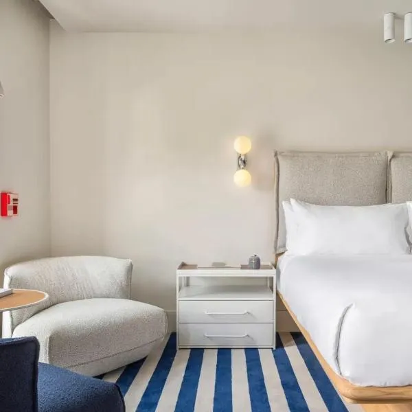 The StandardX, Melbourne, hotel v Melbourne