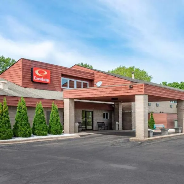 Coratel Inn and Suites By Jasper River Falls, hotel in River Falls