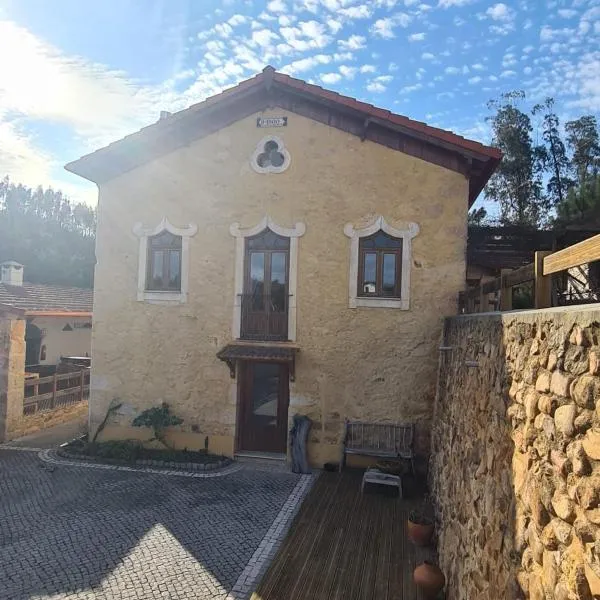 Quinta dos Milagres Casa Terrassa, hotel in Friumes