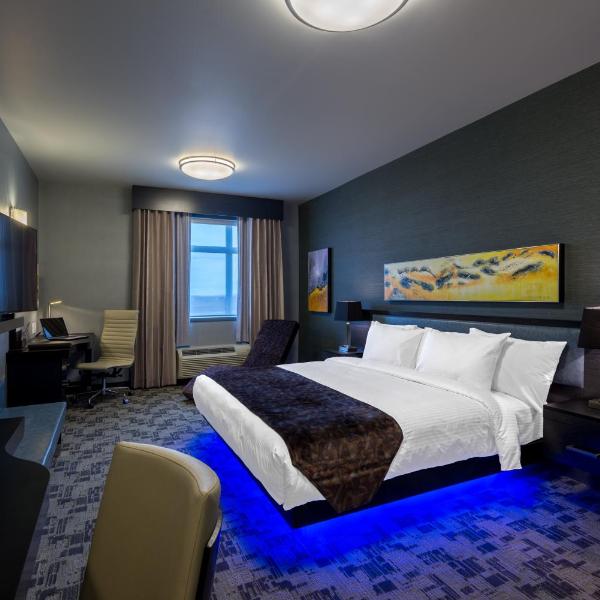 Applause Hotel Calgary Airport by CLIQUE
