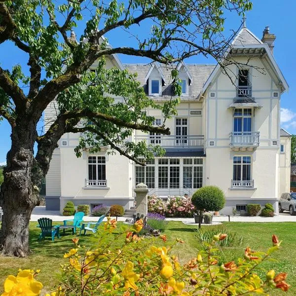 La Roseraie, hotel v destinaci Saint-Étienne-au-Mont