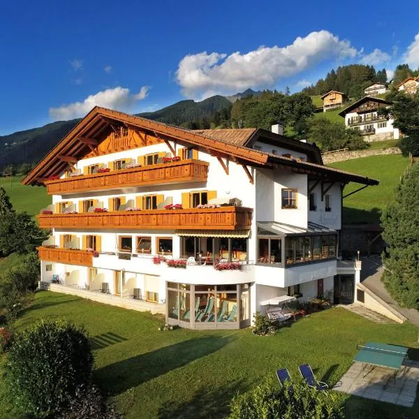 Hotel Garni Alpes, hotel Schennában
