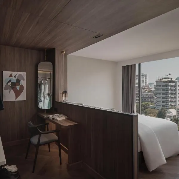 Public House Bangkok, a Member of Design Hotels, хотел в Банкок