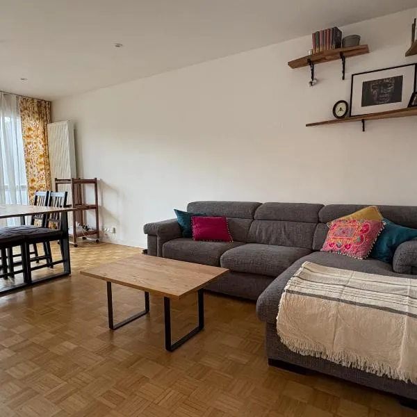 Riante Colline House, hotel v Annecy