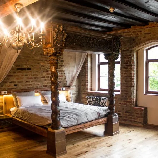 Wirgarten Antik Hotel, hotel v destinaci Dingolfing