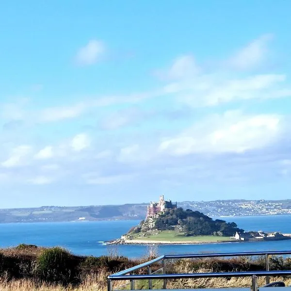 Very Spacious, Great location. Castle and Sea view, hotel v destinaci Marazion