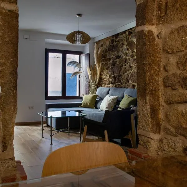 Casa Rural Doña Sol, hotel v destinaci Montánchez