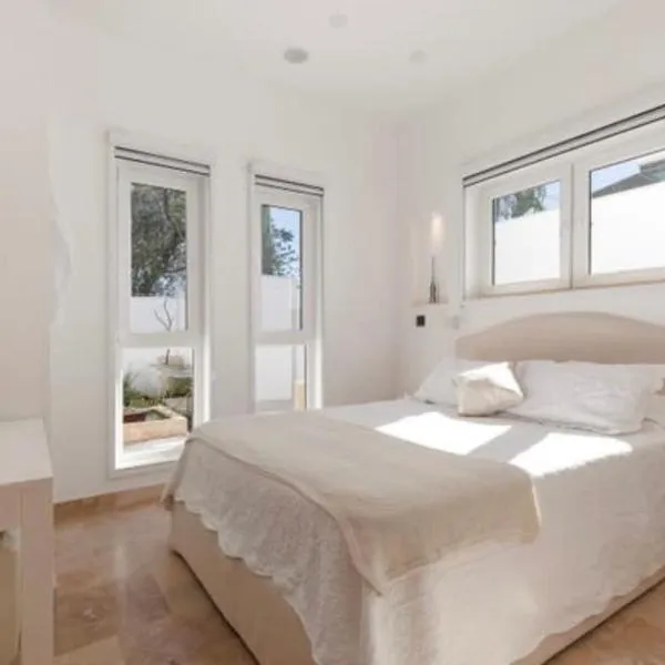 Sunny Coast Guesthouse, hotel in Tewantin