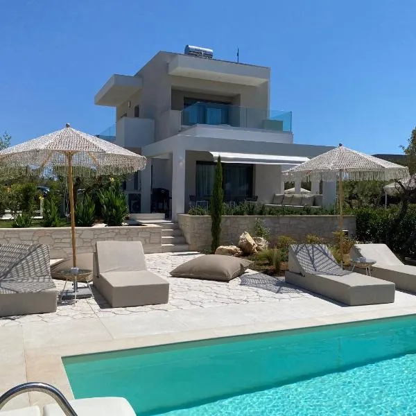 Mare Luxury Villas by Elia Mare, hotel v destinácii Nea Moudania