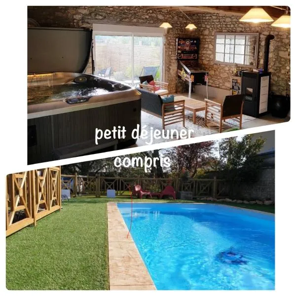 Le Grand Cèdre Spa et sauna intérieur piscine, hotel v destinaci Marolles