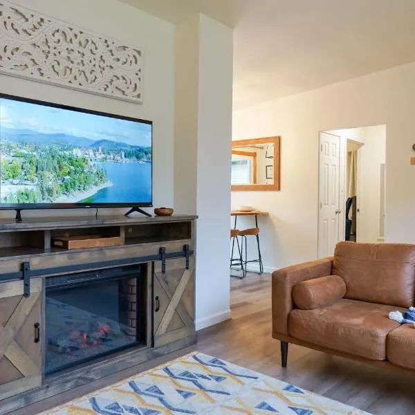 Charming Midtown Cottage Walkable & Cozy, hotel in Coeur d'Alene