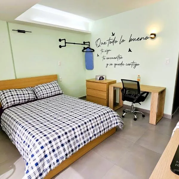 A04 EXECUTIVE SUITE at IZCALLI - TEPOTZOTLAN Families, Tourists & Travelers Choice Students Companies Executives WELCOME!!! 5min Izcalli-15min Esmeralda-20min Sátelite-25min AIFA, hotel in Cuautitlán Izcalli