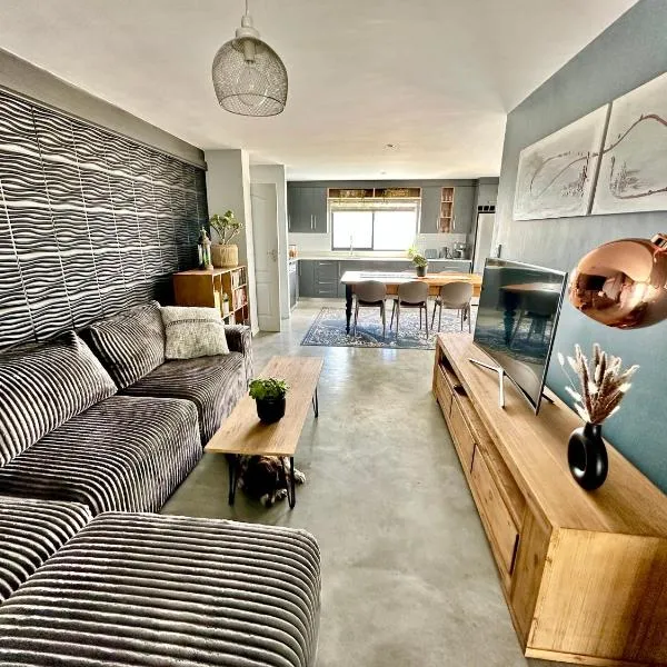 On Point Guest Cottage, hotel in Stompneusbaai