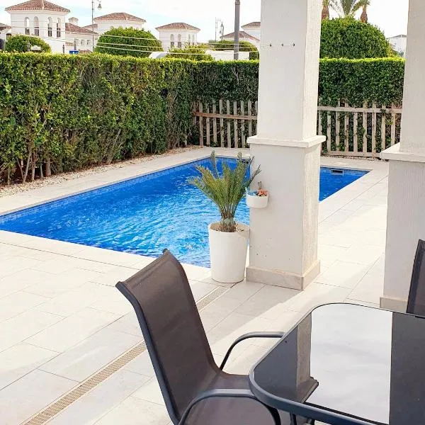 Villa mit privatem Pool, zentrumsnah, hotel Roldánban
