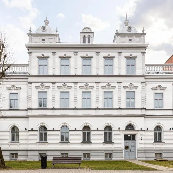 Roze Kurmajas Apartments, hotel in Liepāja