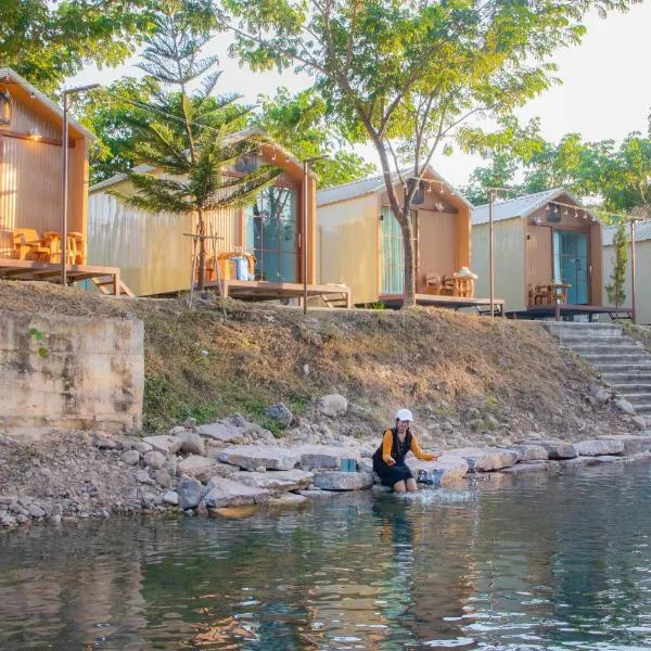Season camp cha-om, hotel v destinaci Kaeng Khoi