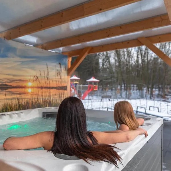 Haus Christina Pool Sauna, hotel di Malchow