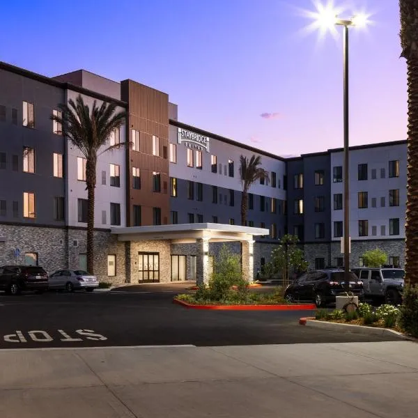 Staybridge Suites Eastvale - Norco by IHG、Eastvaleのホテル