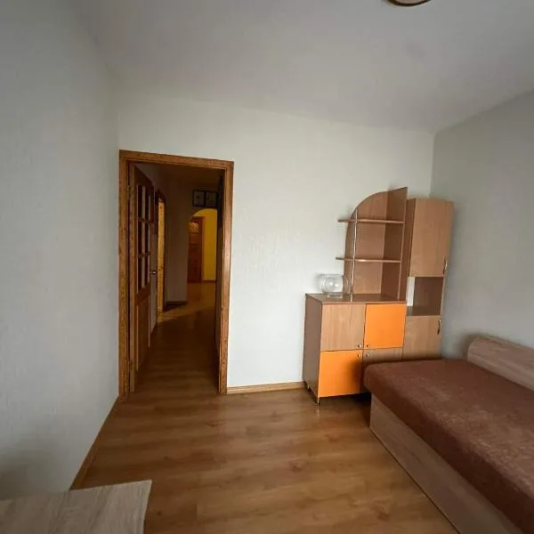 Privatūs apartamentai, hotel in Mažeikiai